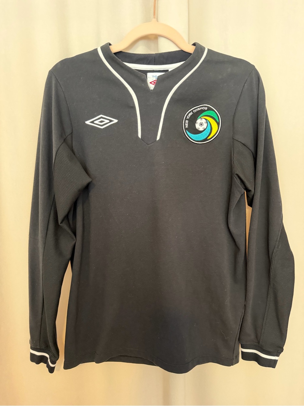 Umbro Black Long-Sleeve New York Cosmo Soccer Shirt